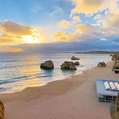 T1 Na 1 Linha Da Da Rocha Apartment