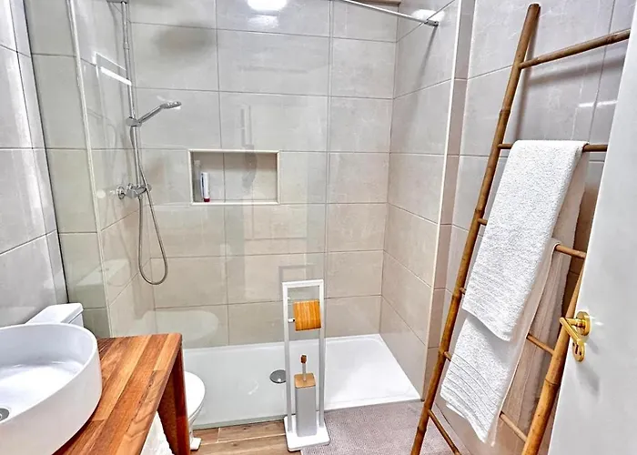 T1 Na 1 Linha Da Da Rocha Daire *