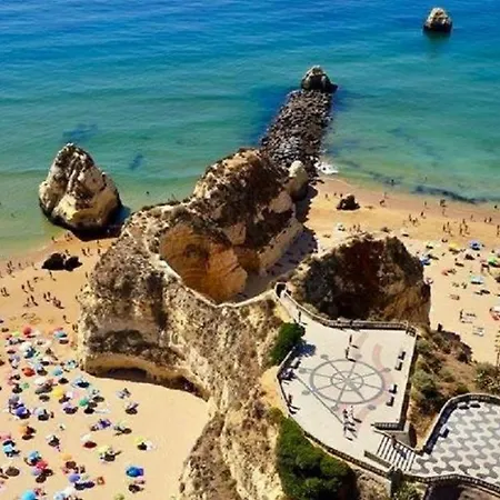 Apartament T1 Na 1 Linha Da Da Rocha *